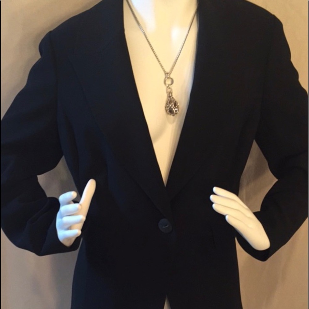 🖤St John Classic Black Blazer